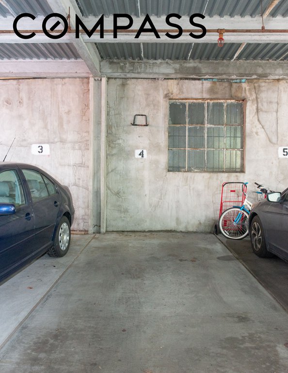 3800 Blackstone AVENUE, Unit 5S photo 14