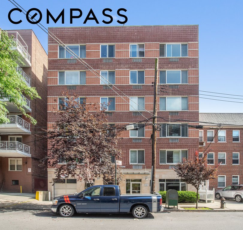 3800 Blackstone AVENUE, Unit 5S photo 17