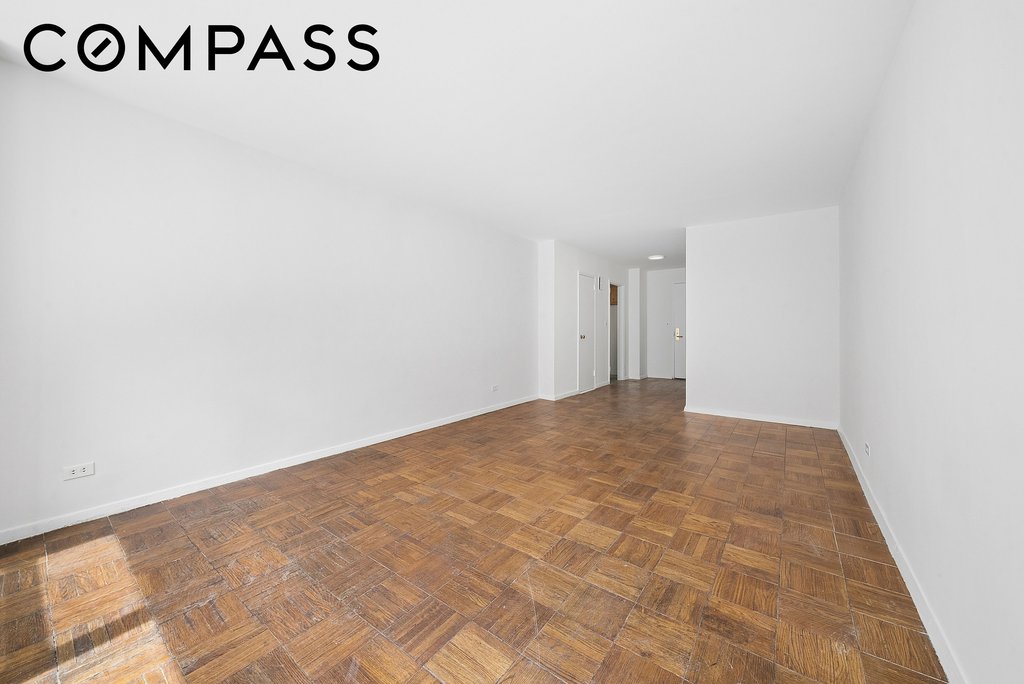 200 East 27th Street, Unit 1G photo 4