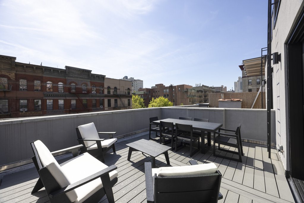 391 Manhattan Avenue – For Sale photo 4