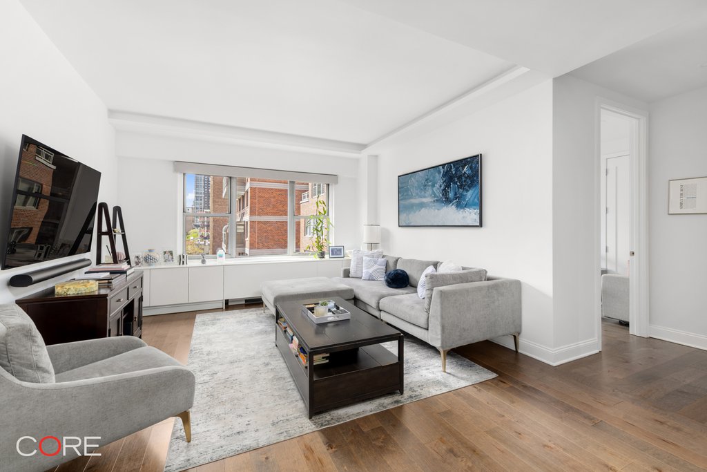 360 East 72nd Street, Unit A1002