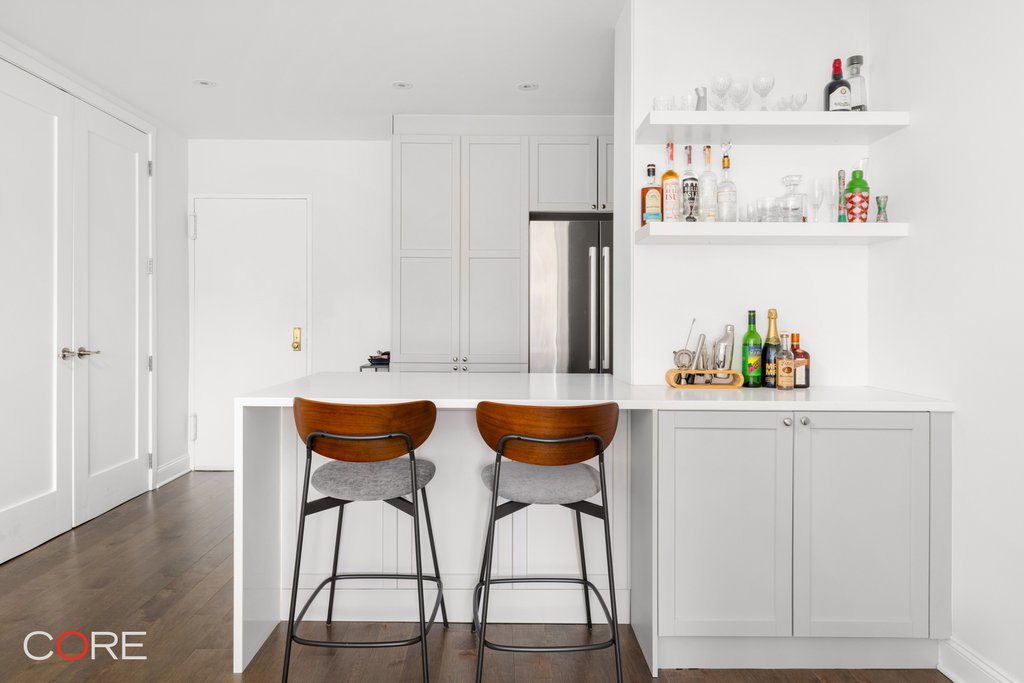 360 East 72nd Street, Unit A1002 photo 3