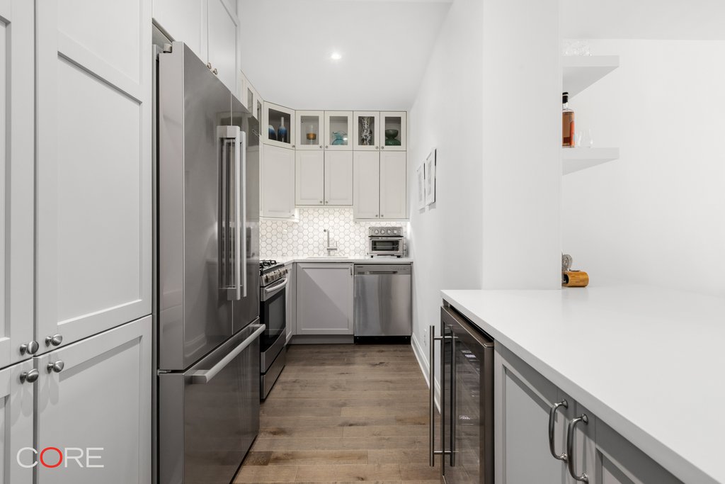 360 East 72nd Street, Unit A1002 photo 4