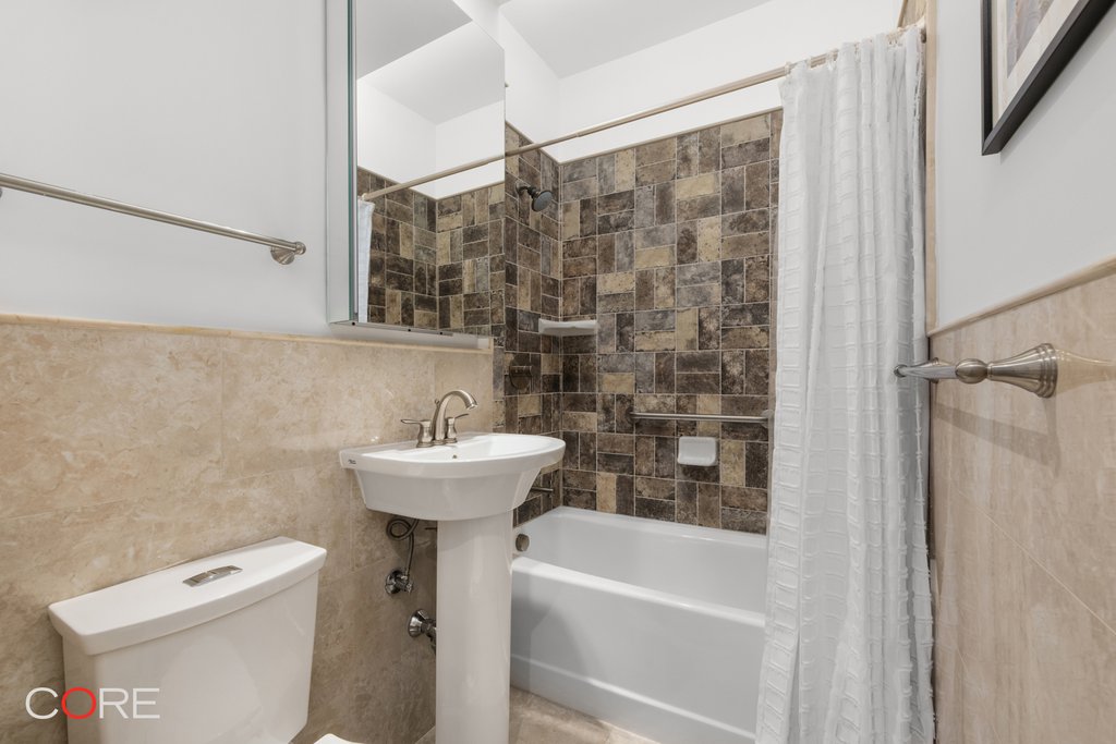 360 East 72nd Street, Unit A1002 photo 9