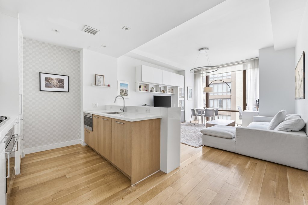 230 East 20th Street, Unit 66 photo 3