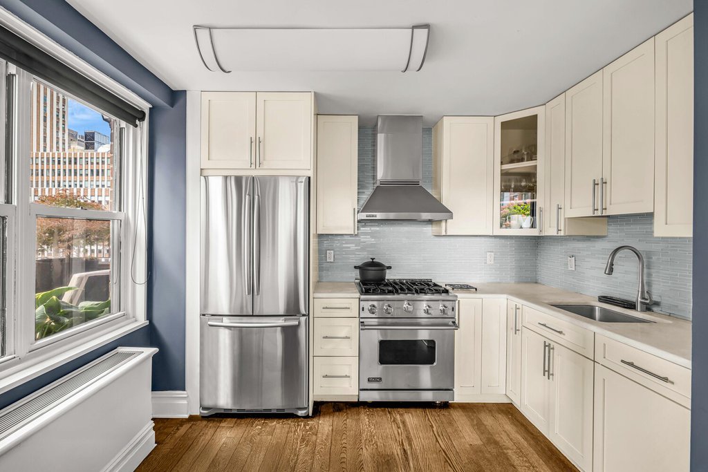 305 East 40th Street, Unit 19F photo 7