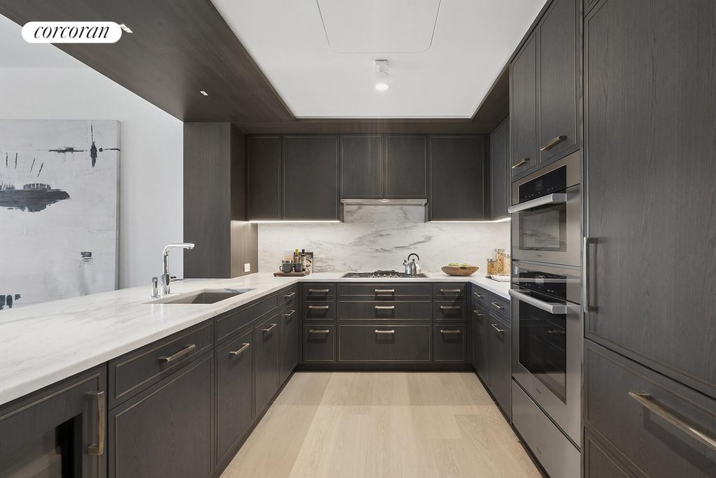 50 West 66th Street, Unit 11B photo 4