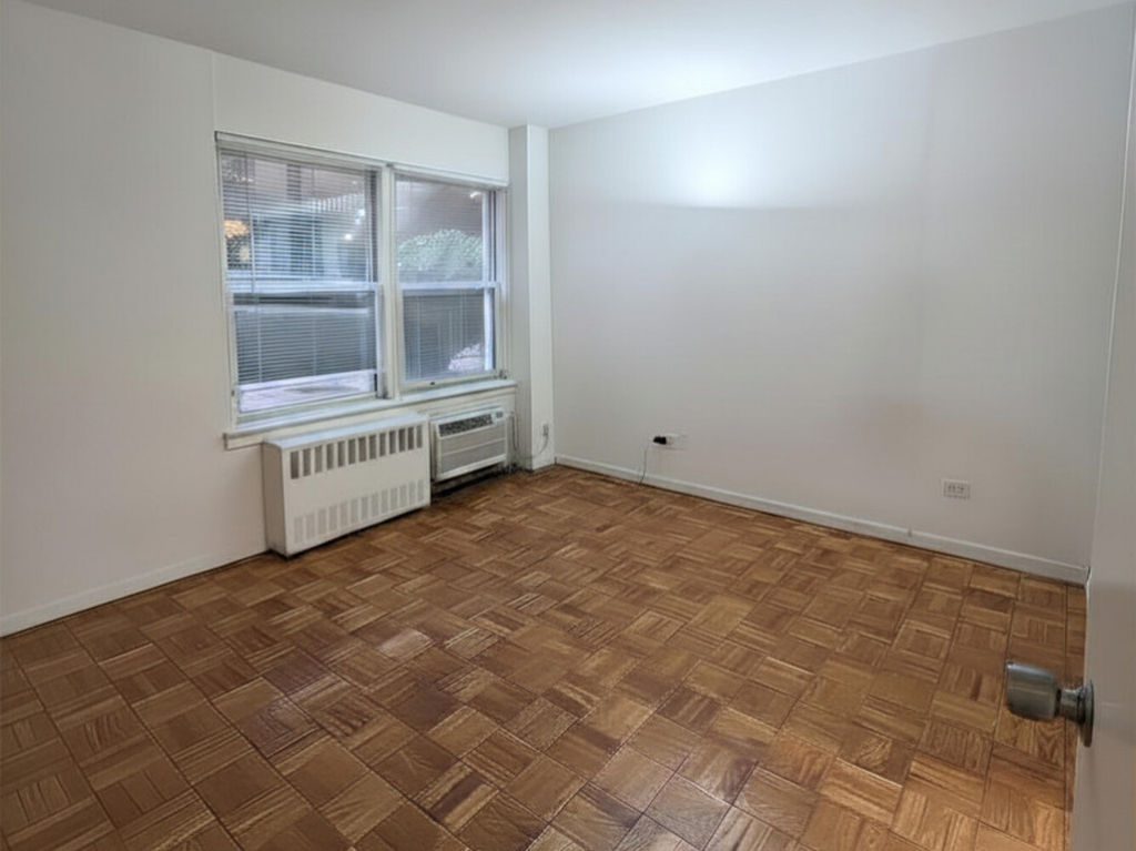 120 East 36th Street, Unit 1C photo 3