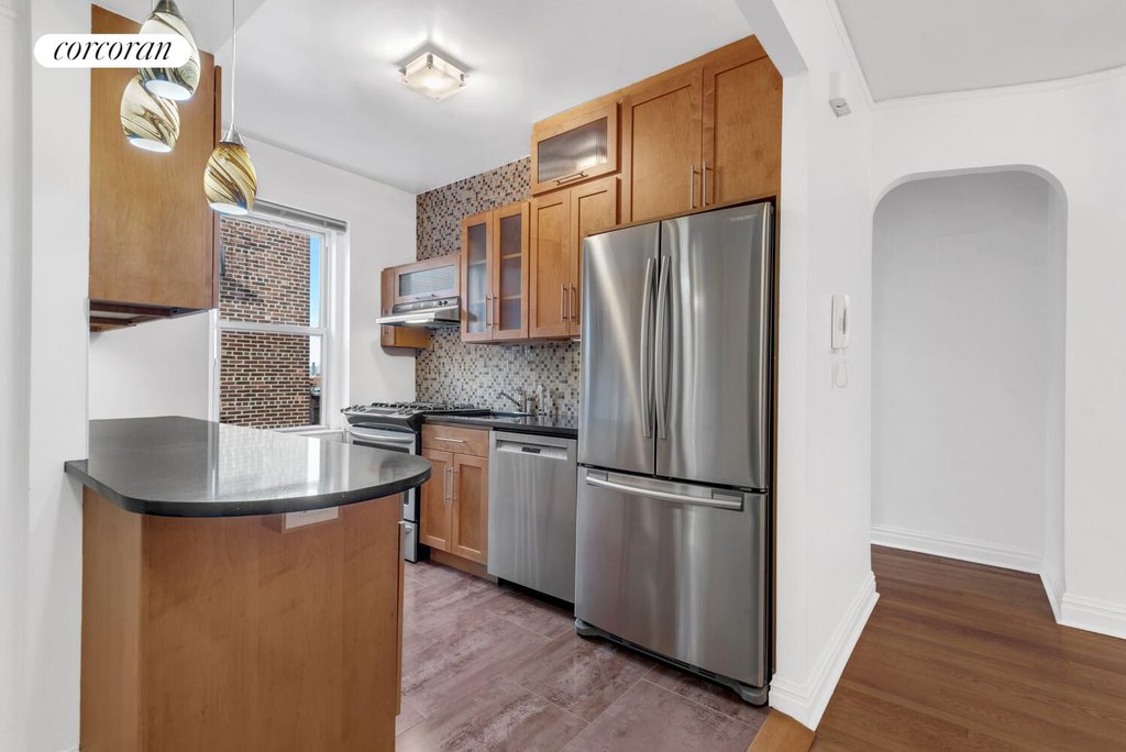 76-15 35th Avenue, Unit 6O photo 6