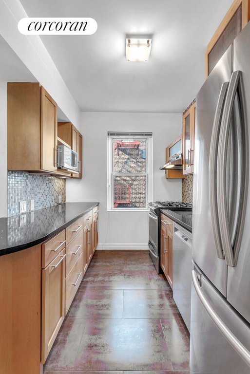 76-15 35th Avenue, Unit 6O photo 7