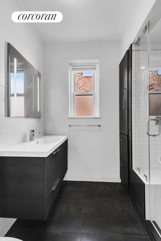76-15 35th Avenue, Unit 6O photo 8