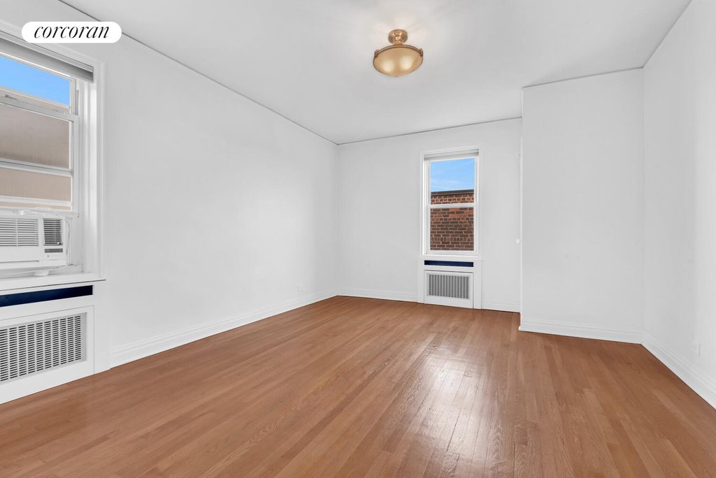 76-15 35th Avenue, Unit 6O photo 12