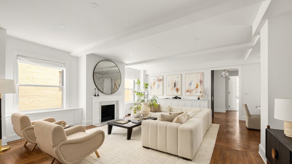 975 Park Avenue, Unit 5D photo 2