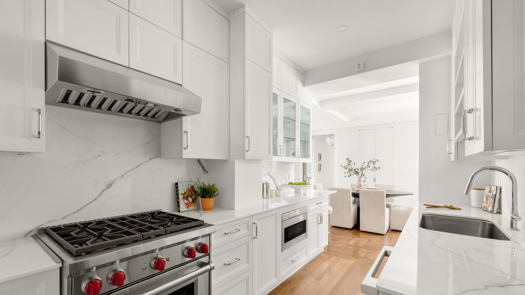975 Park Avenue, Unit 5D photo 4