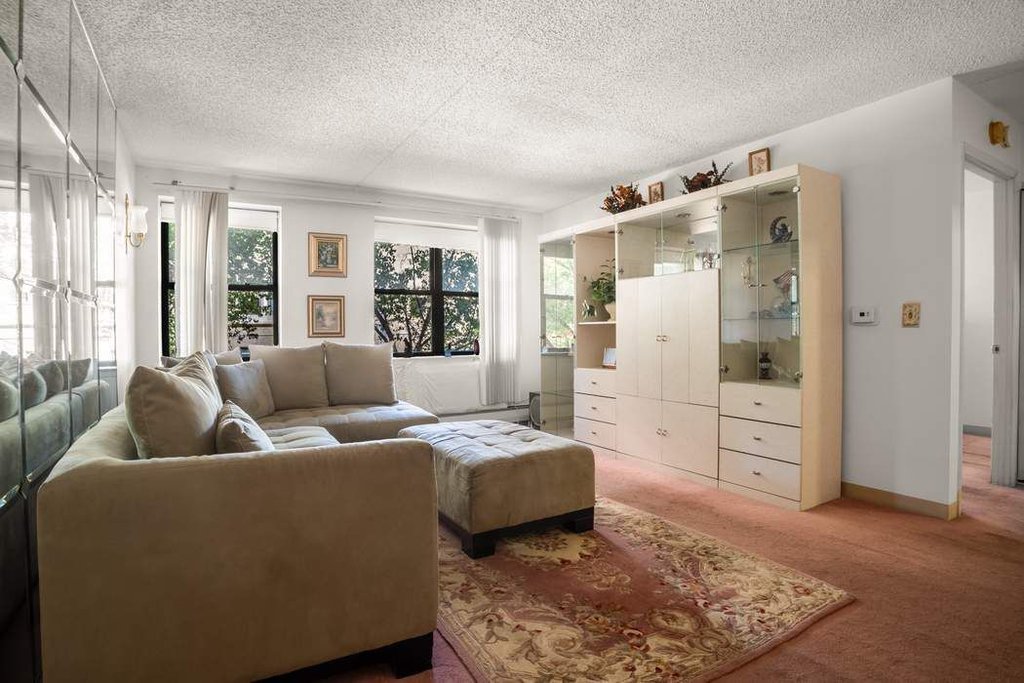 1919 Madison Avenue, Unit 220 photo 2