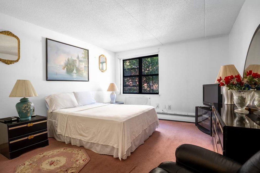 1919 Madison Avenue, Unit 220 photo 8