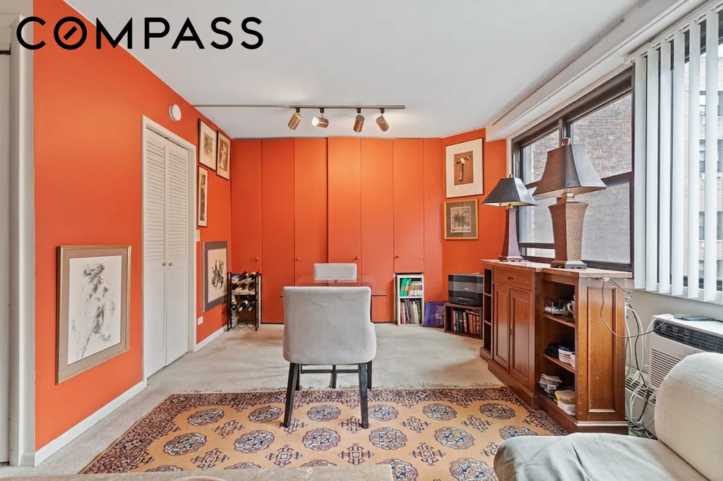 210 East 15th Street, Unit 6D photo 4