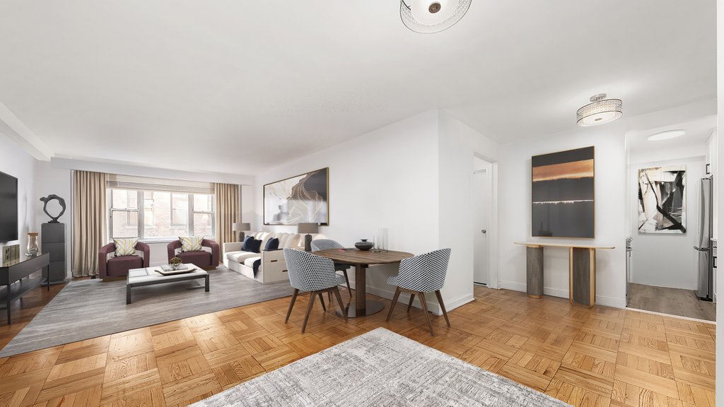 310 Lexington Avenue, Unit 3D photo 2