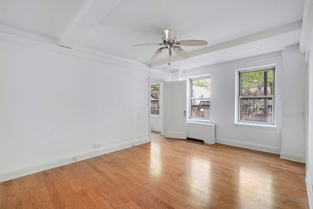 424 East 52nd Street, Unit 2A photo 11
