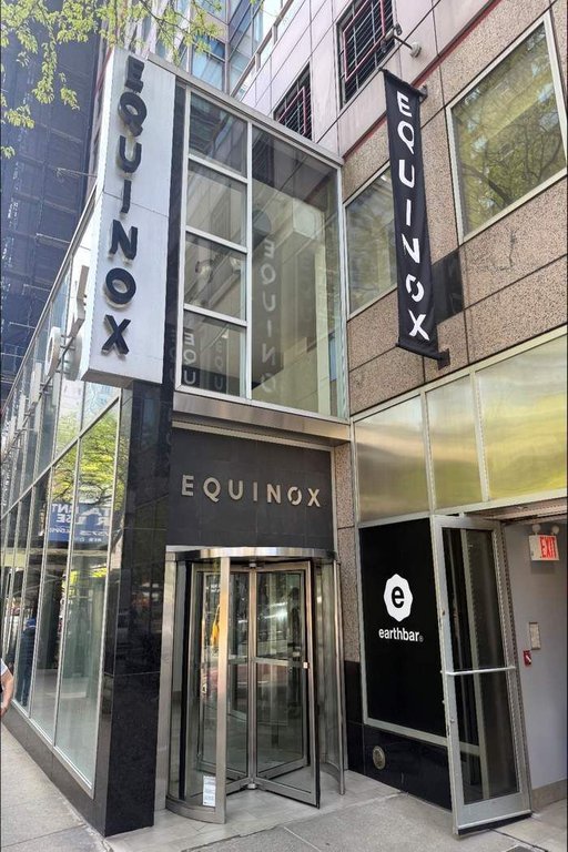424 East 52nd Street, Unit 2A photo 18