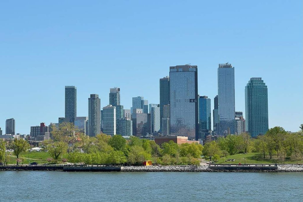 424 East 52nd Street, Unit 2A photo 19