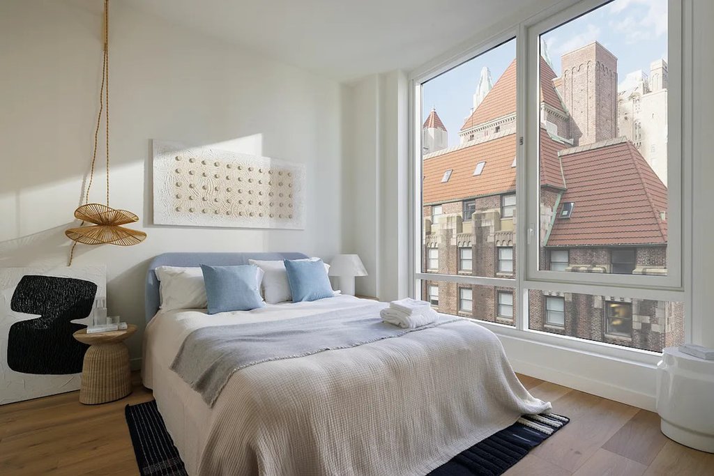 135 East 47th Street, Unit 20B photo 5