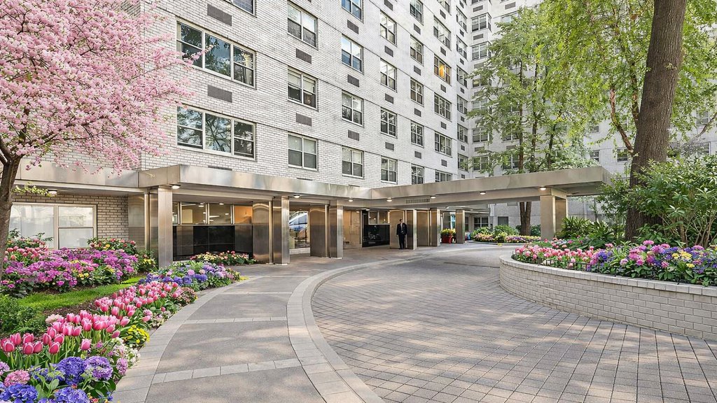 70 East 10th Street, Unit 9B photo 16