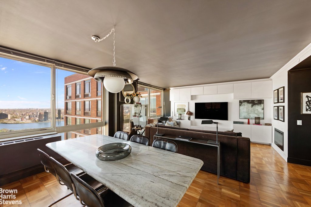 215 East 96th Street, Unit 41H photo 4