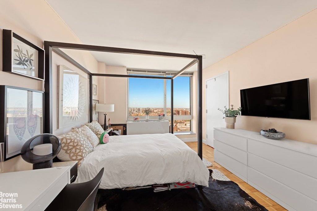 215 East 96th Street, Unit 41H photo 6