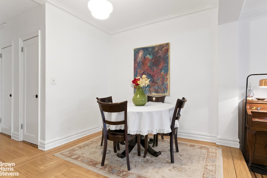 350 Cabrini Boulevard, Unit 4B photo 2