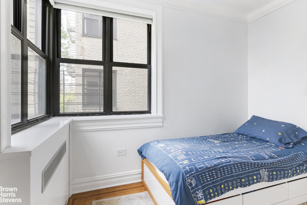 350 Cabrini Boulevard, Unit 4B photo 5