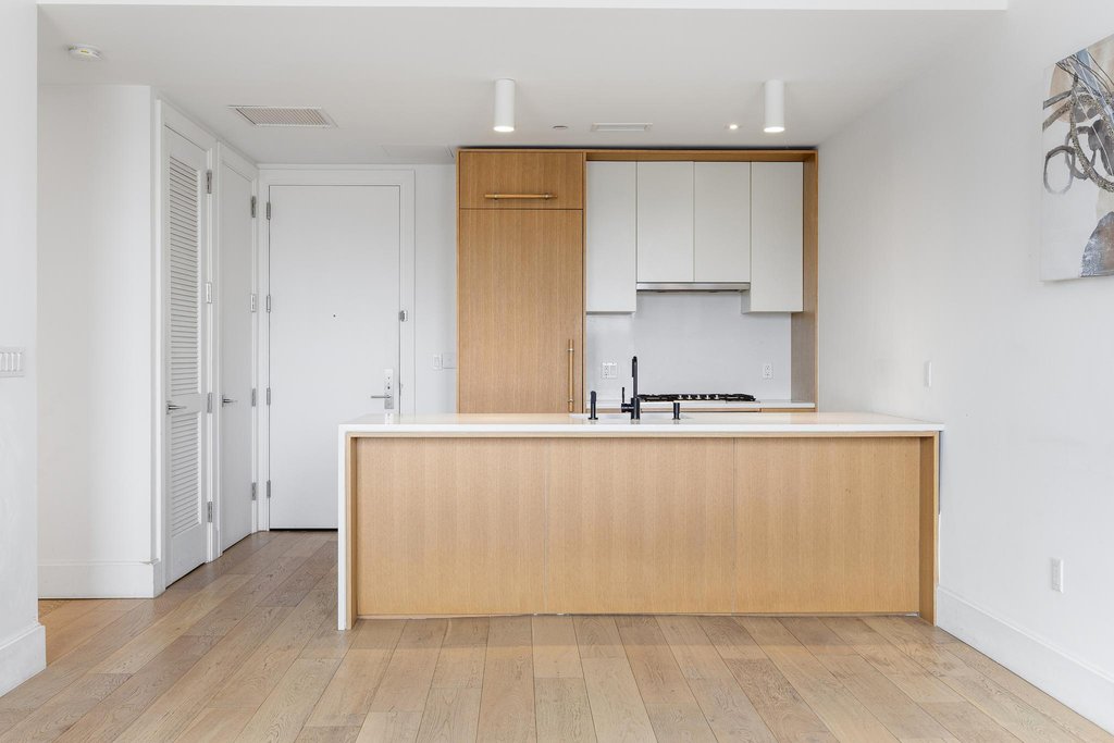 22-18 Jackson Avenue, Unit 409