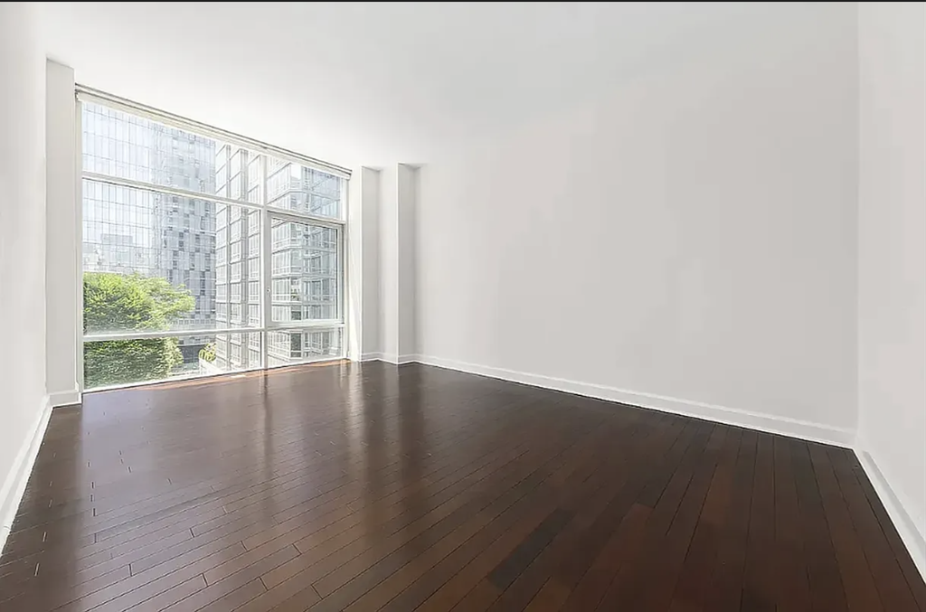 243 West 60th Street, Unit 4B