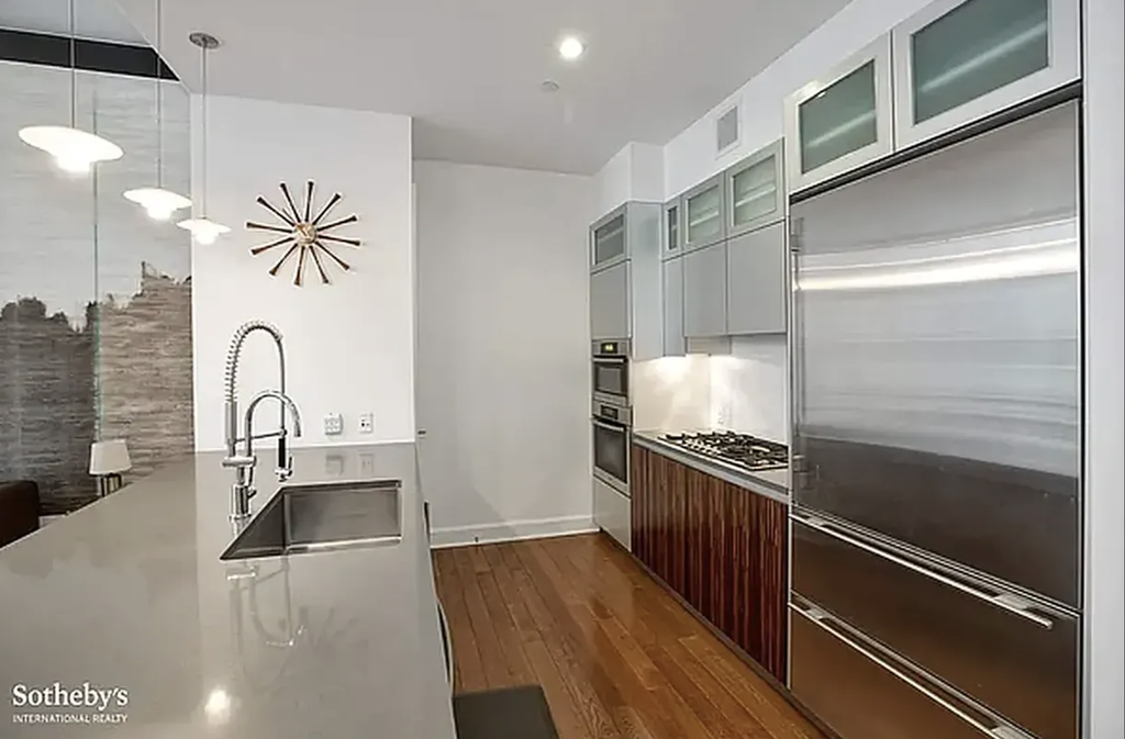243 West 60th Street, Unit 4B photo 2