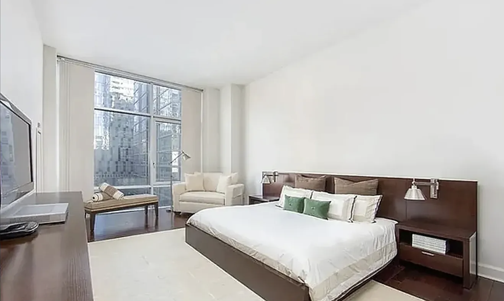 243 West 60th Street, Unit 4B photo 3
