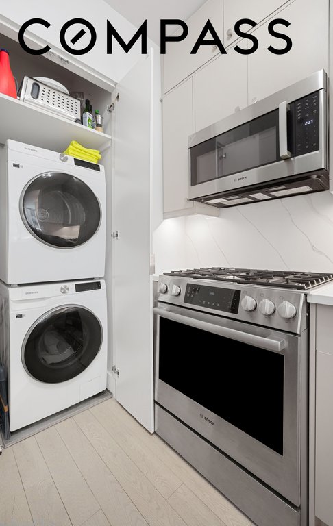 200 Riverside Boulevard, Unit 15F photo 10