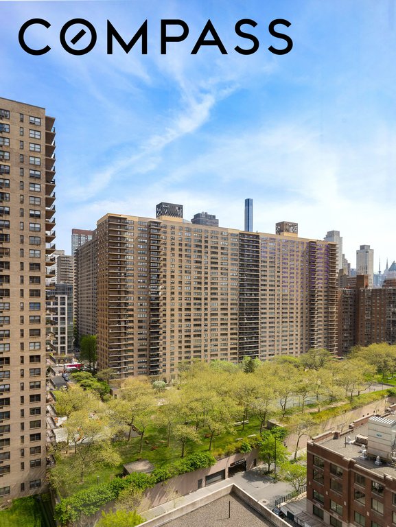 200 Riverside Boulevard, Unit 15F photo 11