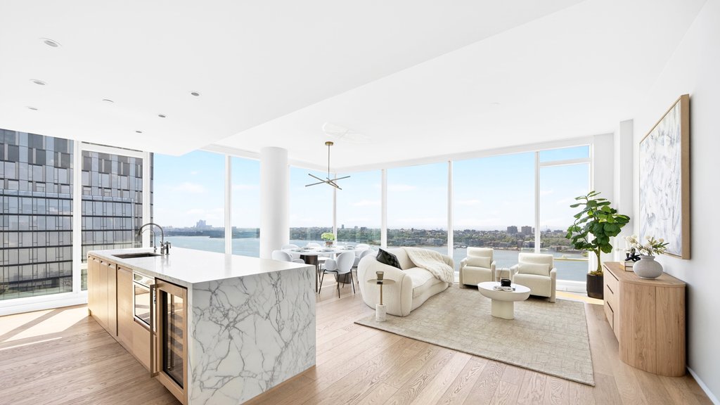 30 Riverside Boulevard, Unit 33A
