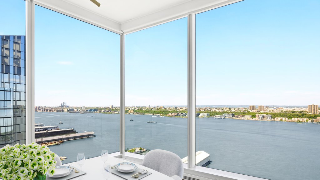 30 Riverside Boulevard, Unit 33A photo 4