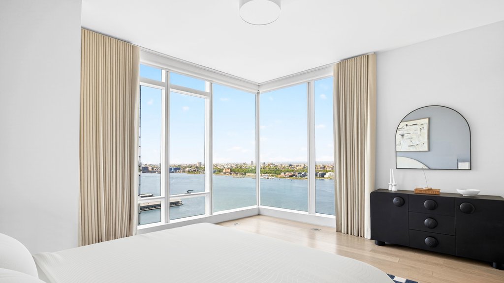 30 Riverside Boulevard, Unit 33A photo 7
