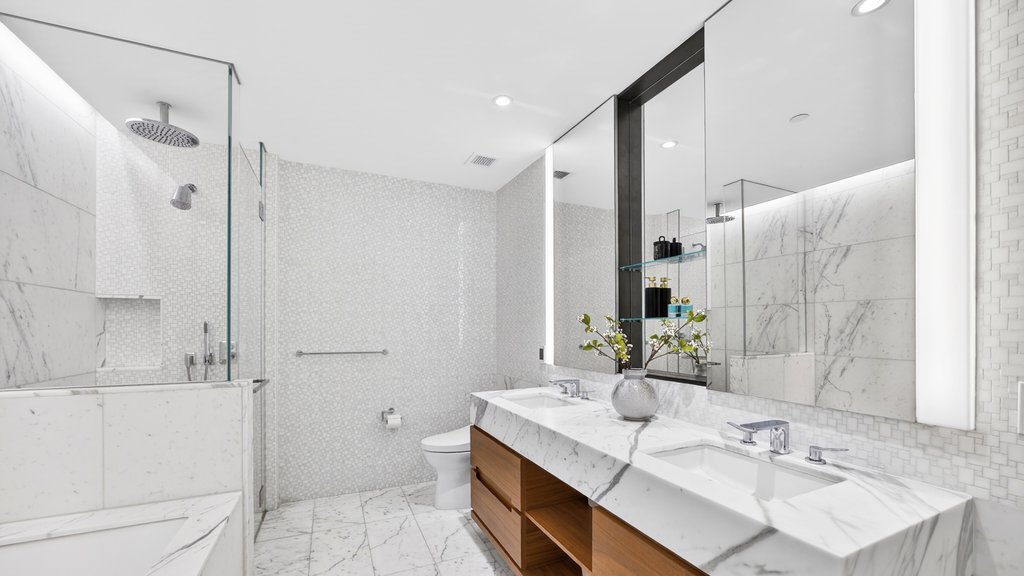 30 Riverside Boulevard, Unit 33A photo 11