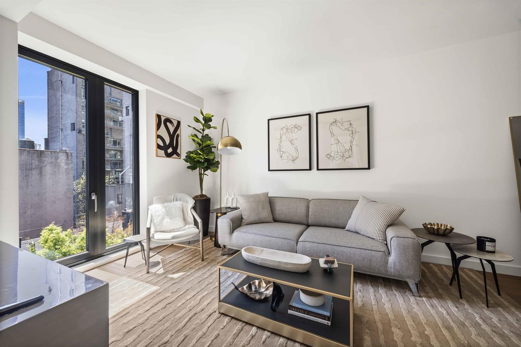 500 West 45th Street, Unit 626