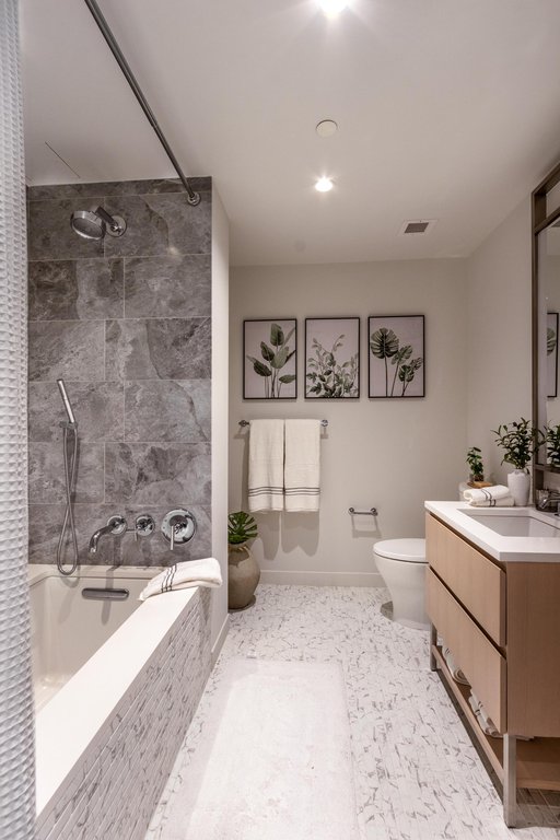 500 West 45th Street, Unit 626 photo 5