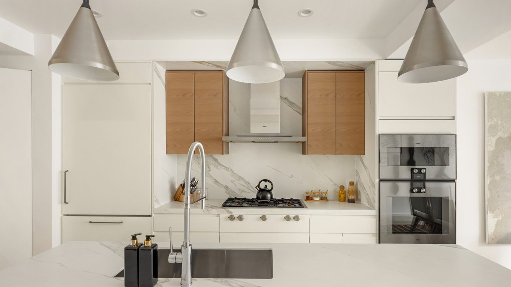76 West 105th Street, Unit PH photo 2
