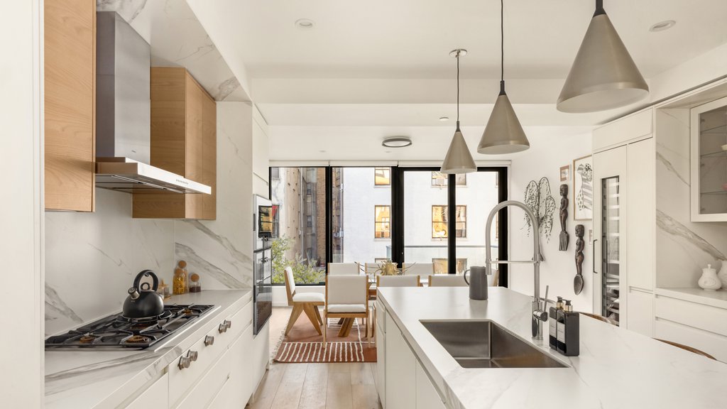 76 West 105th Street, Unit PH photo 3