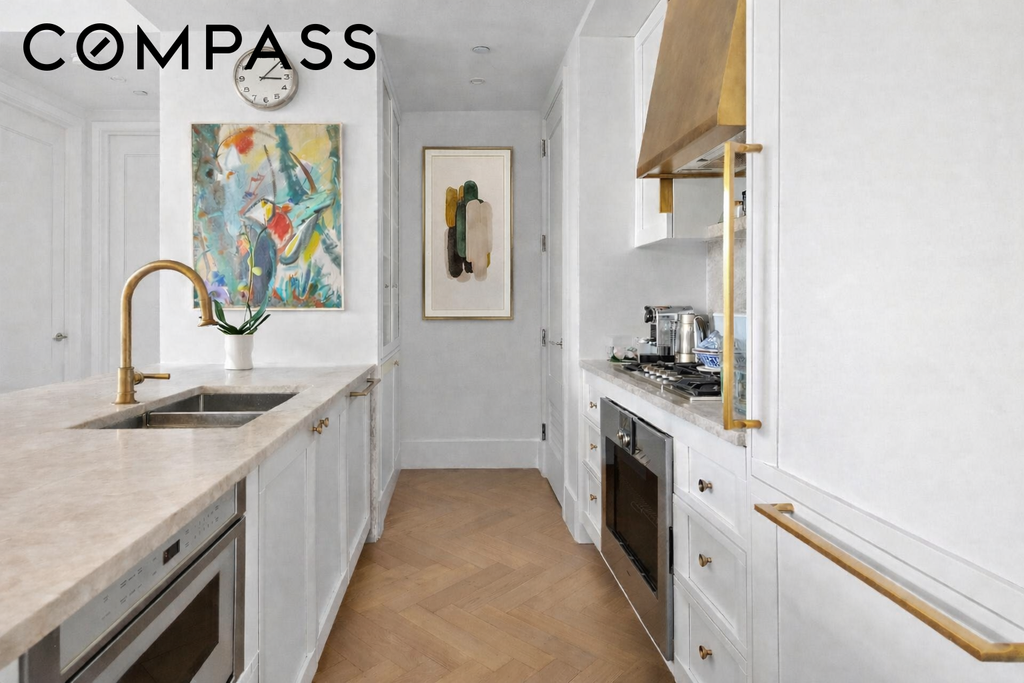 2505 Broadway, Unit 11B photo 4