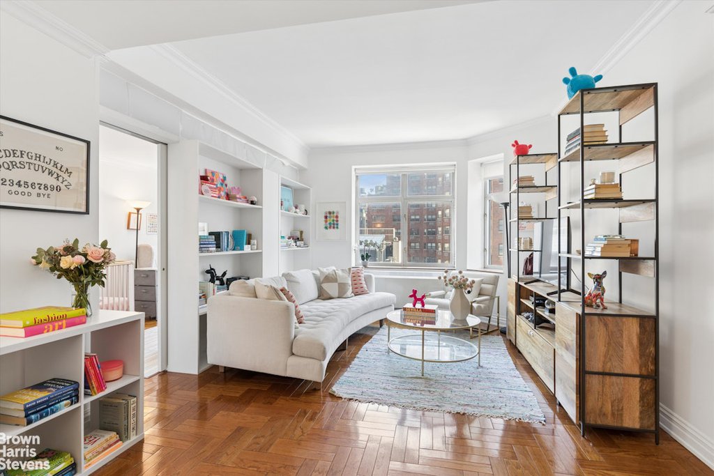188 East 76th Street, Unit 7C photo 2