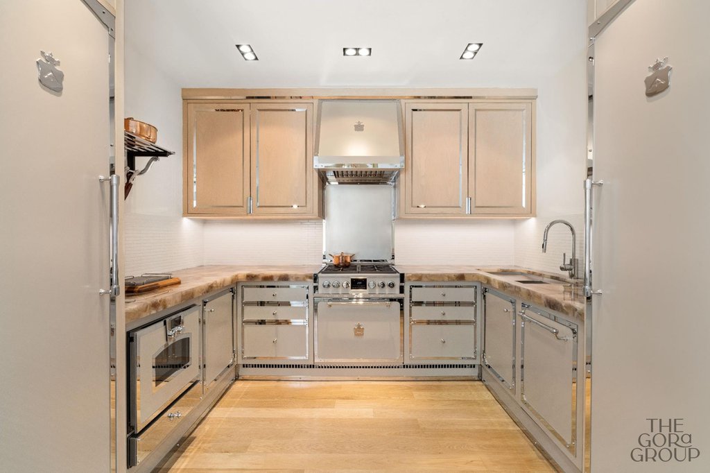 260 Park Avenue South, Unit 9I