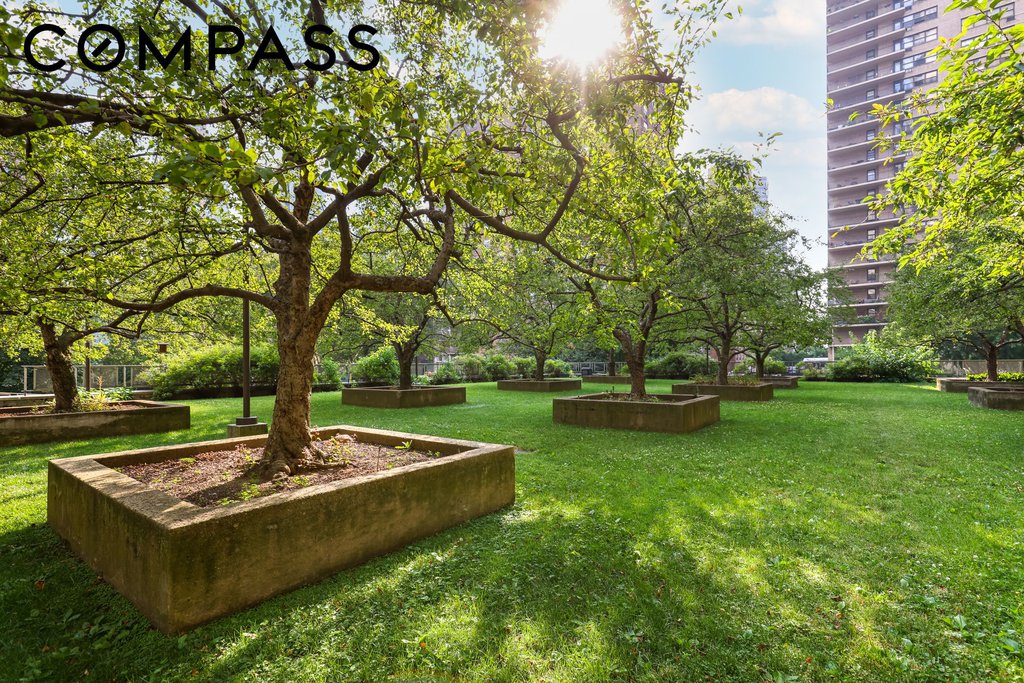 150 West End Avenue, Unit 10P photo 14