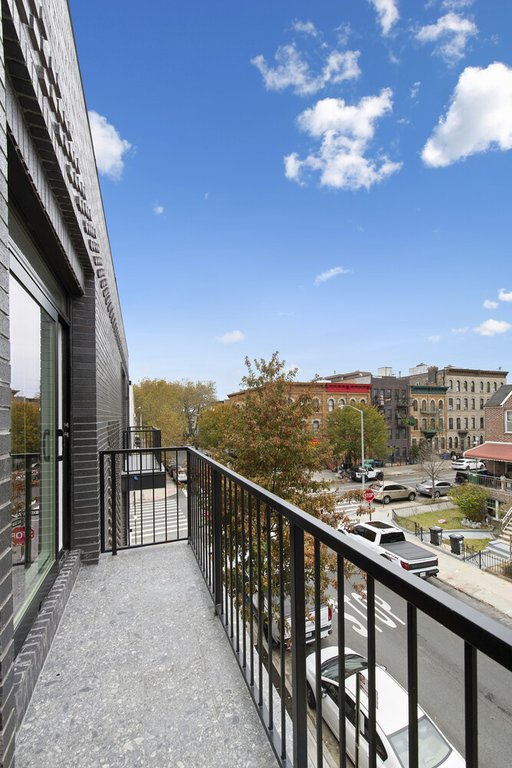 831 Knickerbocker Avenue, Unit 3A photo 4